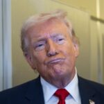 Indagine della FCC nell’era Trump sulle avvertenze di contenuto per programmi TV transgender provoca polemiche