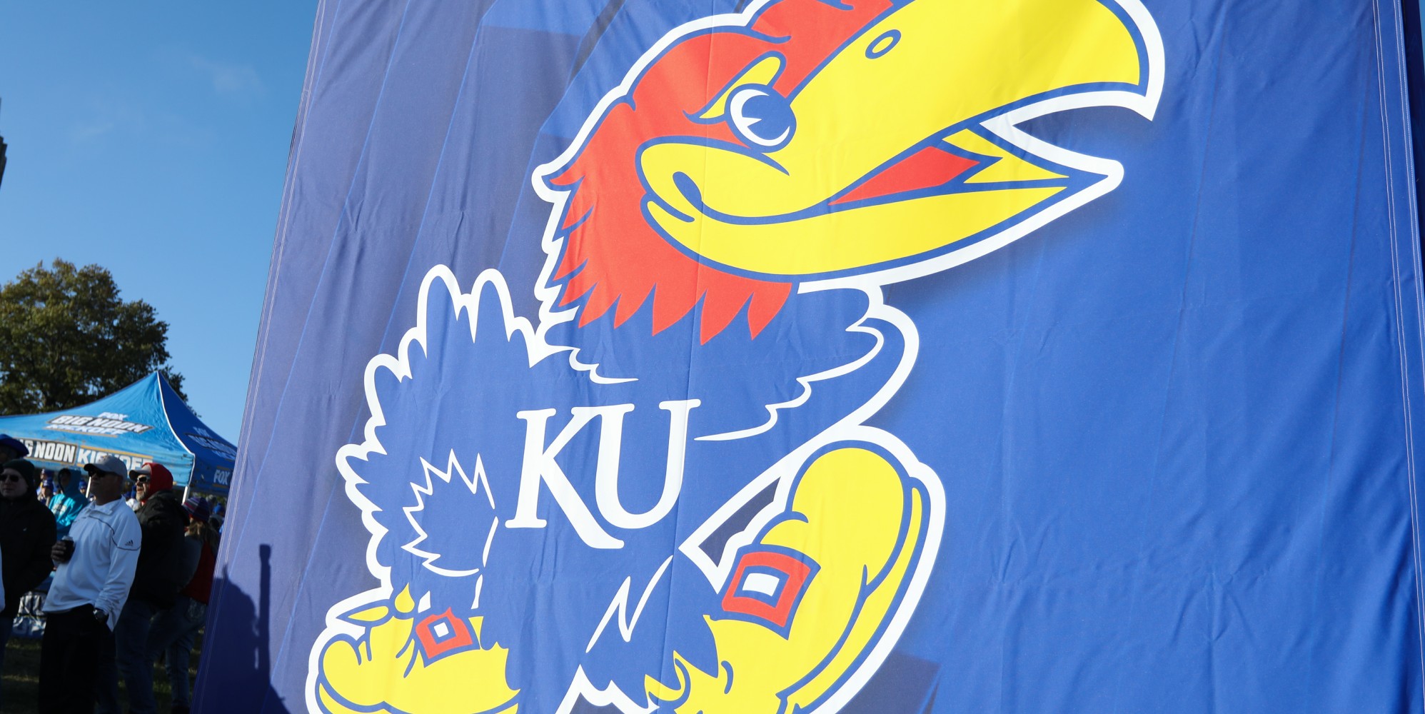 Università del Kansas invia avviso legale a dipendente trans per l'uso del bagno femminile