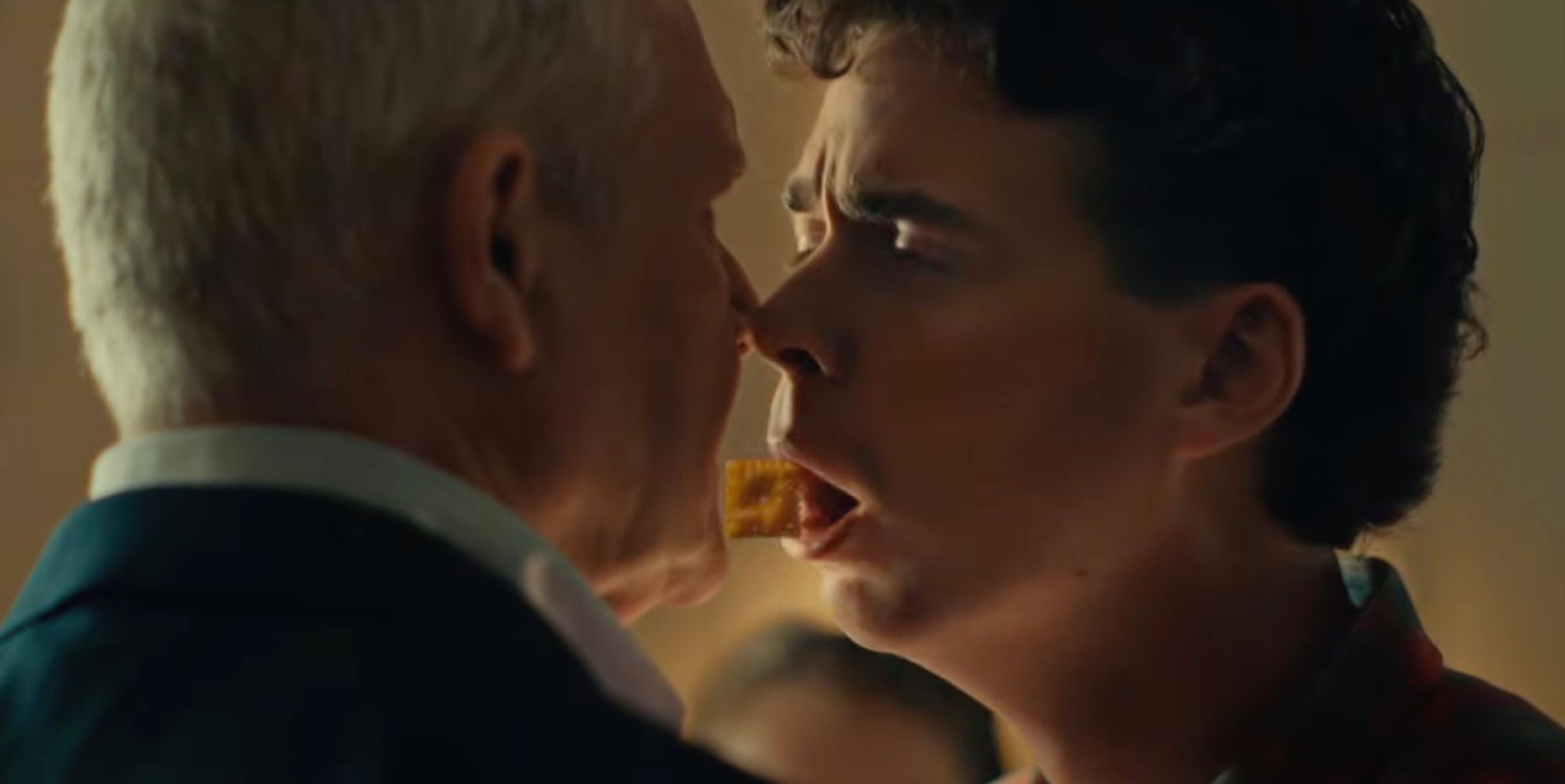 Gruppo cristiano furioso per pubblicità Cheez-It con messaggio sensuale tra due uomini