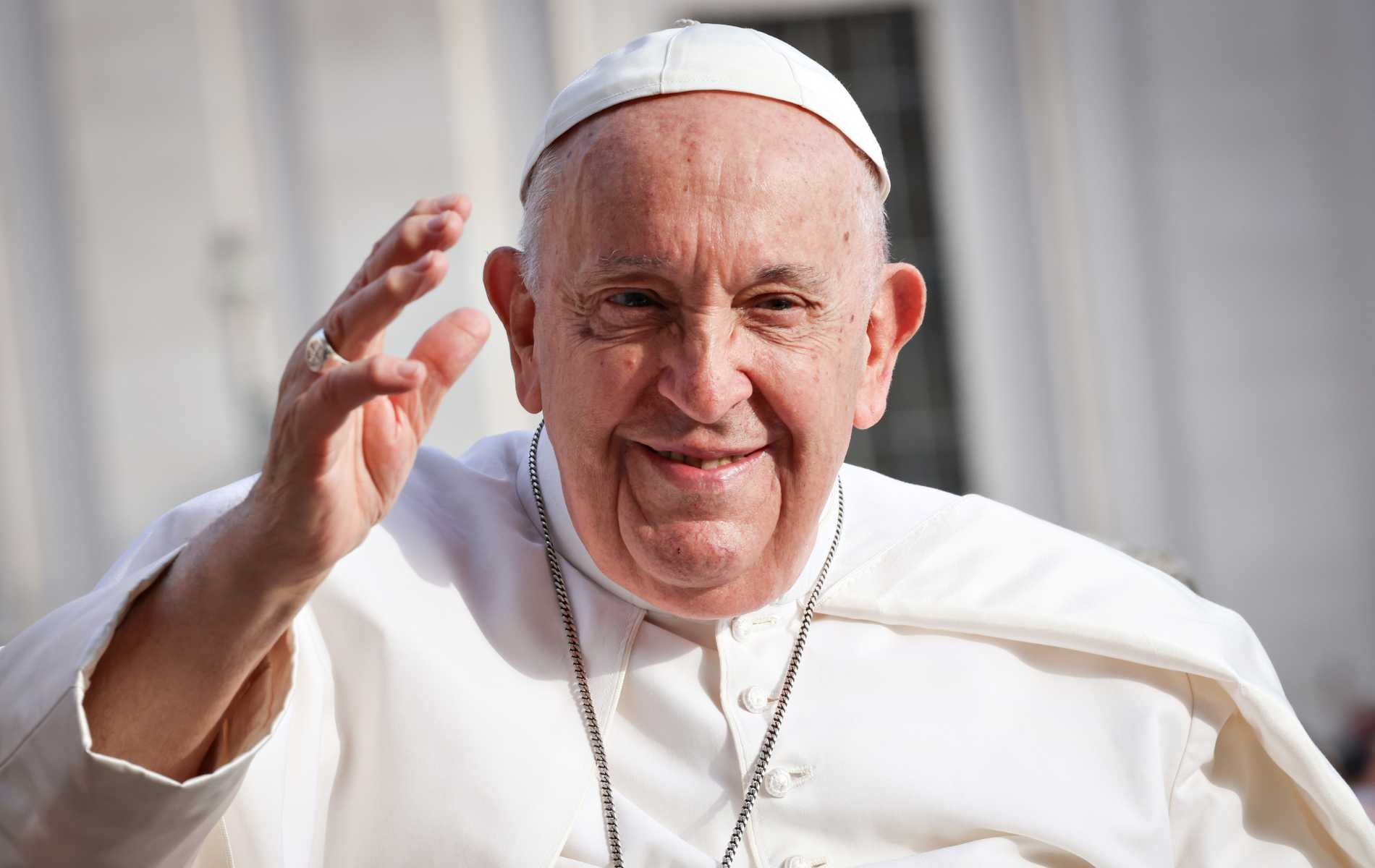 La Russia censura l'autobiografia di Papa Francesco per rimuovere le sezioni LGBTQ+
