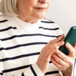 Donna condannata a pagare un risarcimento per messaggi transfobici 'orribili'.