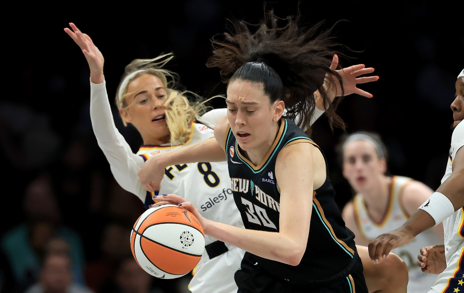 Breanna Stewart chiede che la WNBA sia uno spazio sicuro nel dibattito sui diritti trans