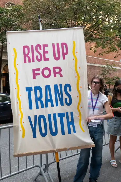 Spreading awareness of the demonstration at Mount Sinai.