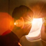 Passeggero legato con nastro adesivo diventa virale: dice al tribunale di non ricordare la crisi in volo