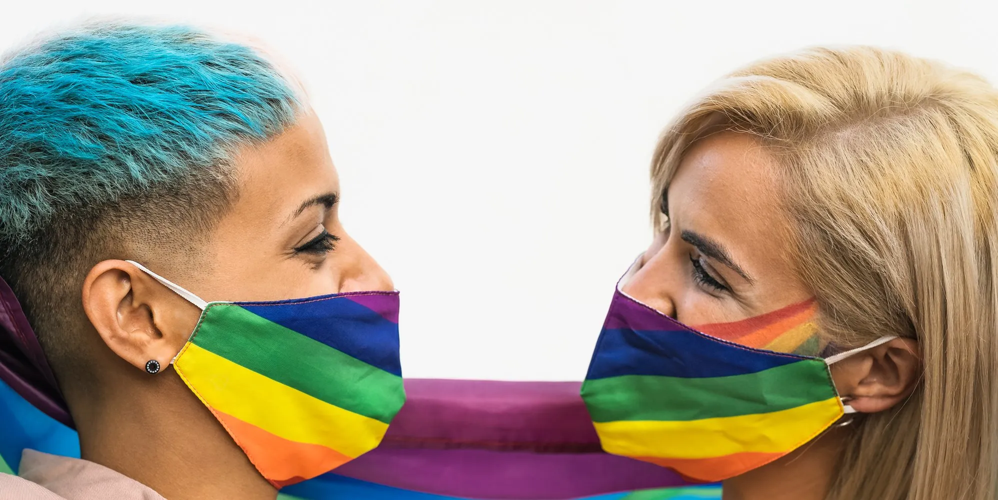 Bar lesbico del Massachusetts affronta un boicottaggio dopo aver abolito l'obbligo delle mascherine