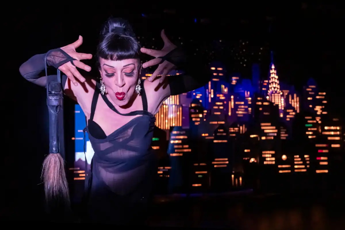 Arie con un twist: una fantasia teatrale artigianale e audace