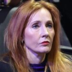 JK Rowling afferma che l'attivismo transgender sia elitario e che le sue opinioni sul genere non siano cambiate