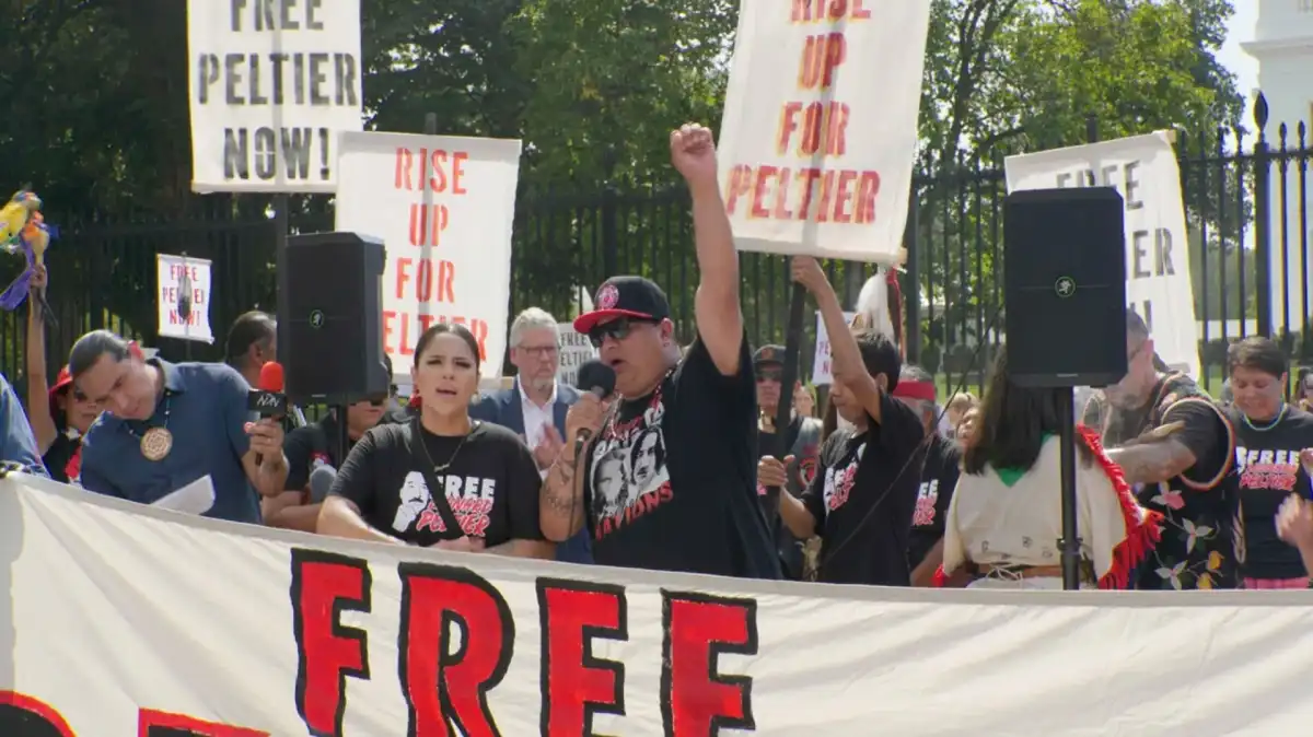 Libera Leonard Peltier: un documentario irritante su un attivista detenuto
